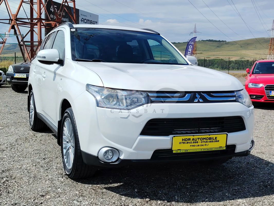 Mitsubishi Outlander III [2012 - 2021] 2.2 DI-D 4WD Automatik Intense 2014