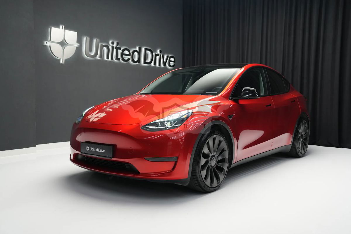 Tesla Model Y Performance Dual Motor AWD 2023