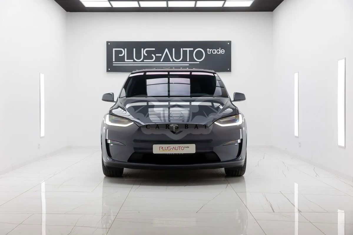 Tesla Model X Plaid 2023