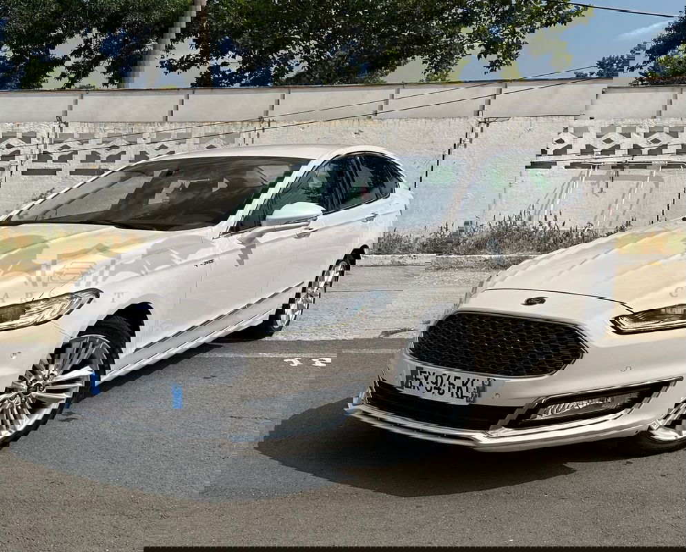 Ford Mondeo IV [2014 - Prezent] Vignale 2.0 Hybrid 2018
