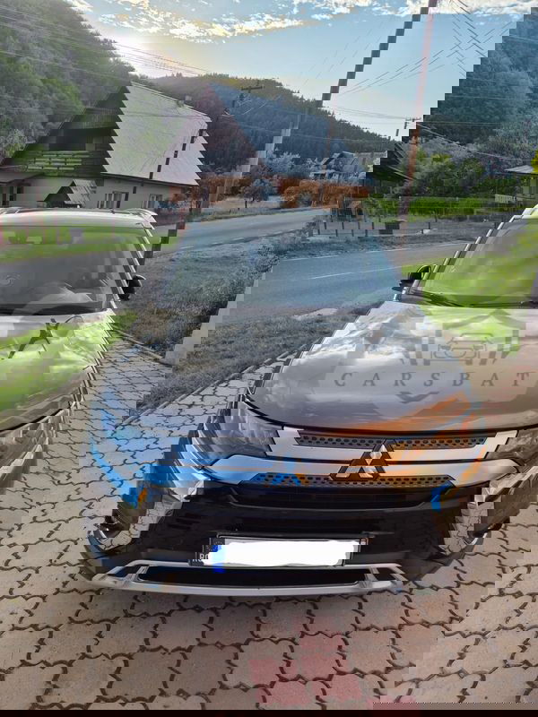Mitsubishi Outlander III [2012 - 2021] 2.0L AS&G CVT Intense+ 2019