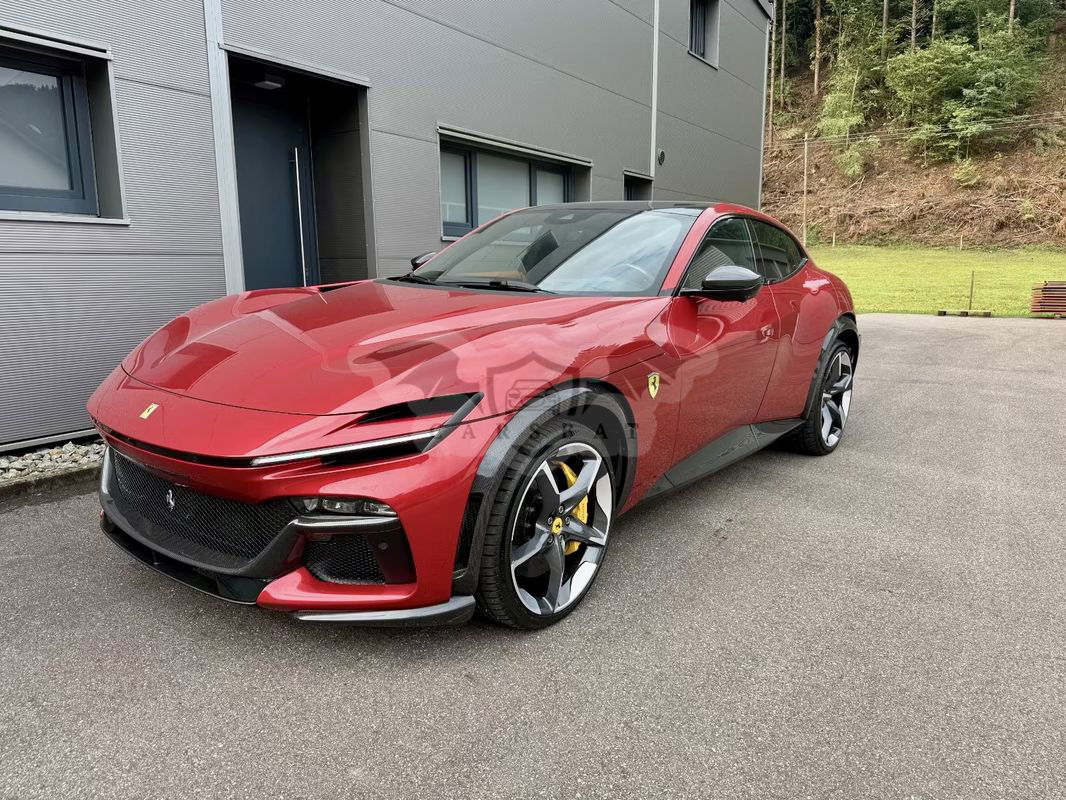 Ferrari Purosangue 2024