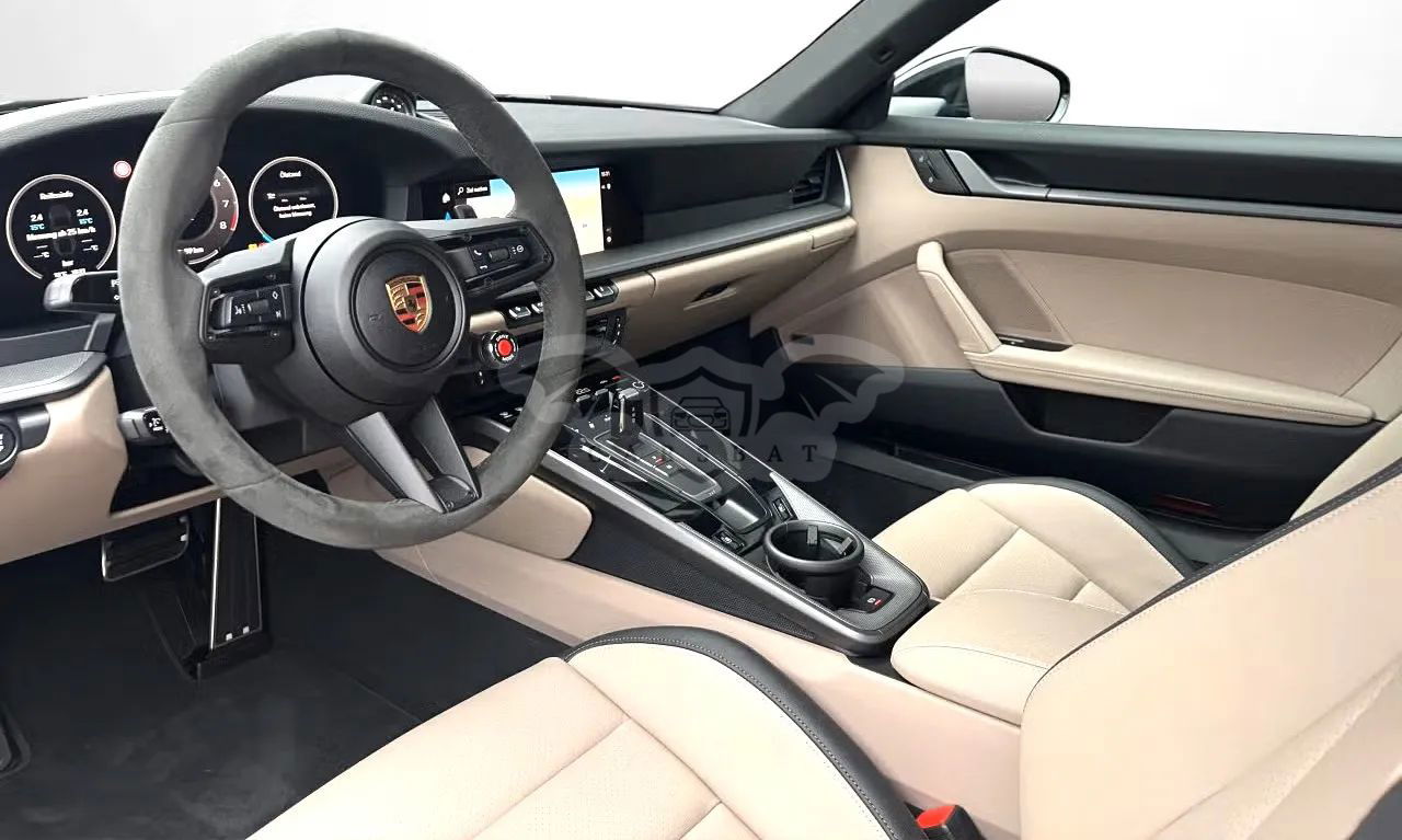 Porsche 992 2025