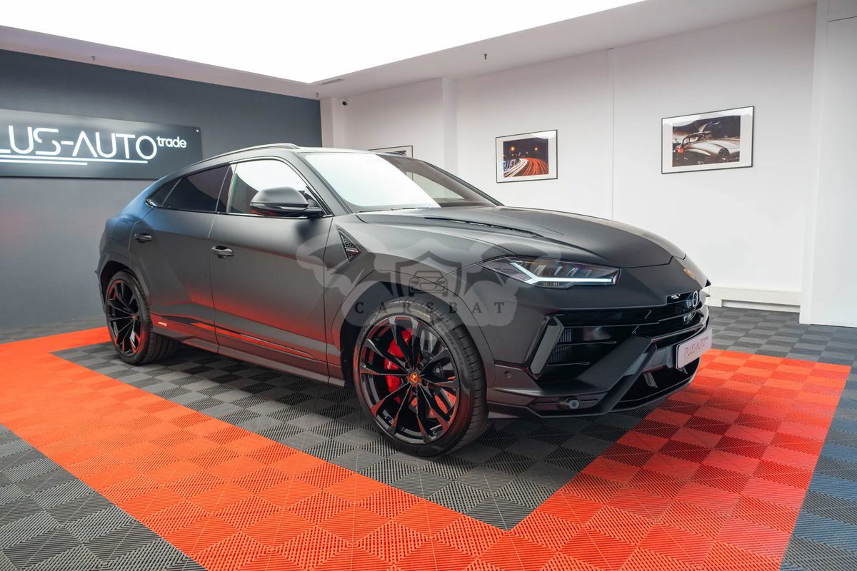 Lamborghini Urus Standard 2024