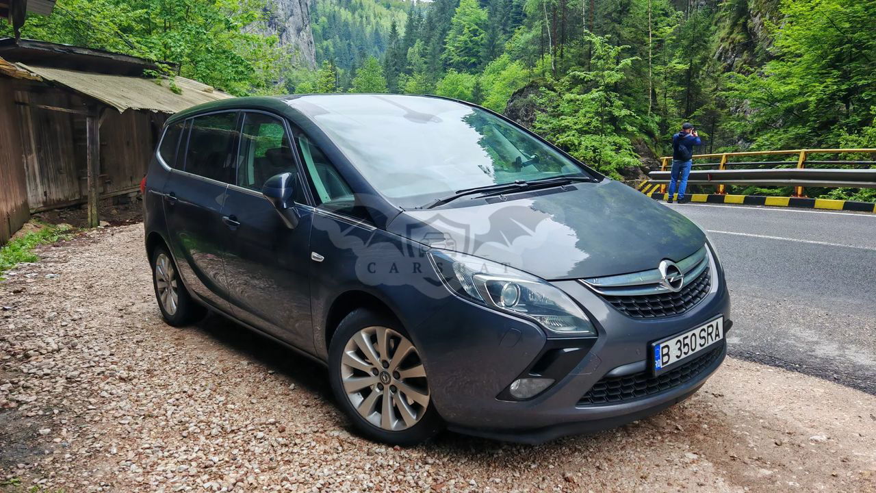Opel Zafira C [2011 - Prezent Tourer 2.0 CDTI ECOTEC Cosmo Aut. 2015