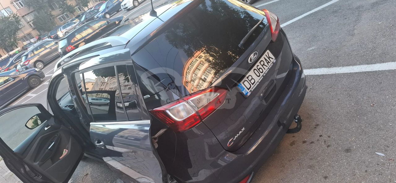 Ford Grand C-Max 2.0 TDCi DPF Titanium 2011