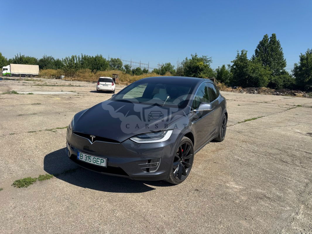 Tesla Model X 2020