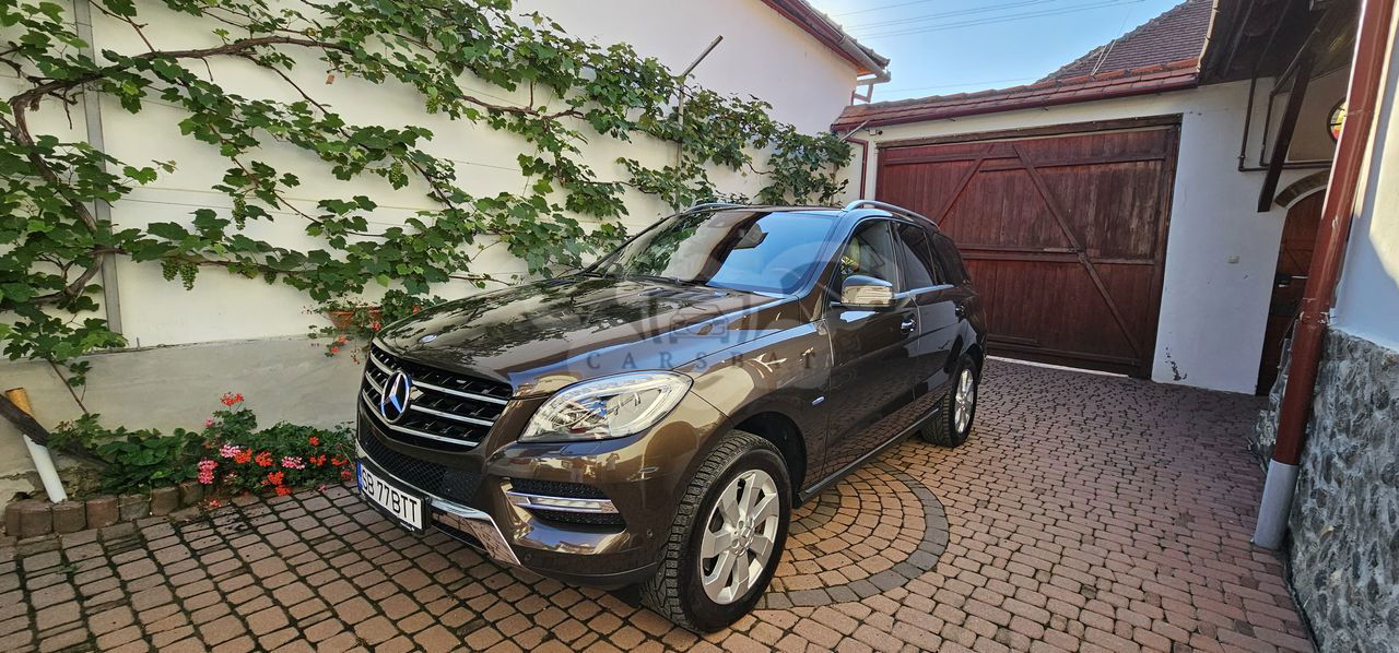 Mercedes-Benz ML 350 BlueTEC 4MATIC 7G-TRONIC 2012