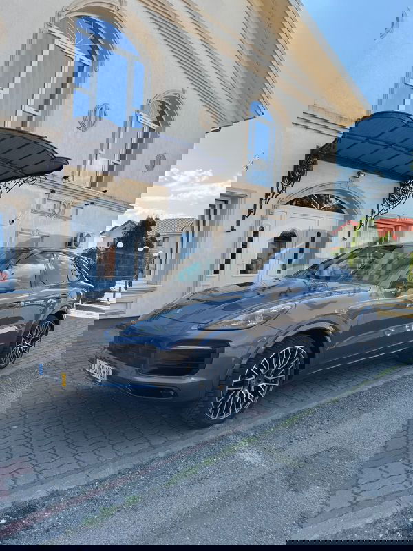 Porsche Cayenne Tiptronic S 2022