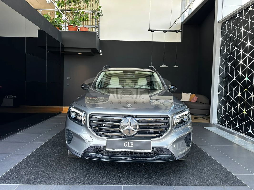 Mercedes-Benz GLB 220 4MATIC MHEV Aut. 2025