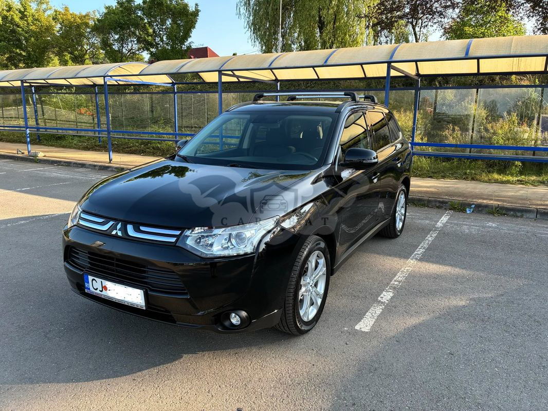Mitsubishi Outlander III [2012 - 2021] 2.2L DI-D 6AT 4WD Intense A03 2013