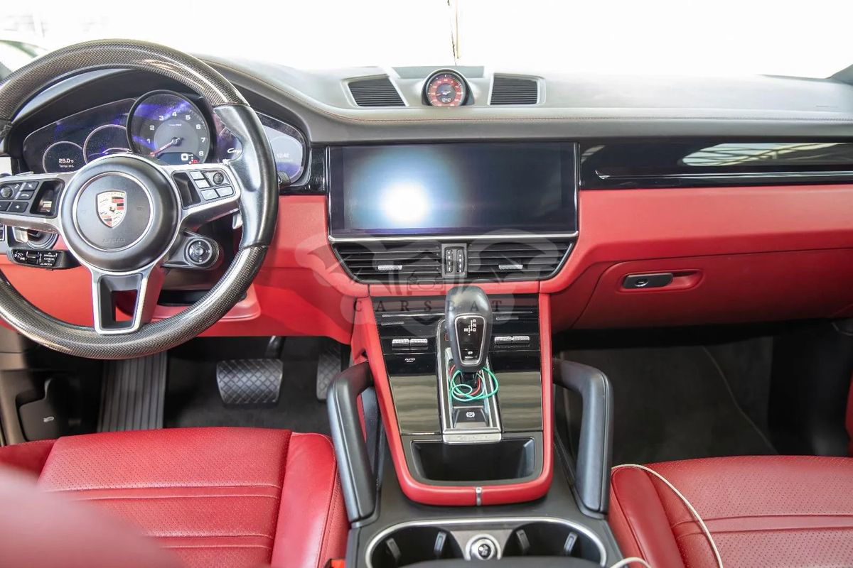 Porsche Cayenne Standard 2020