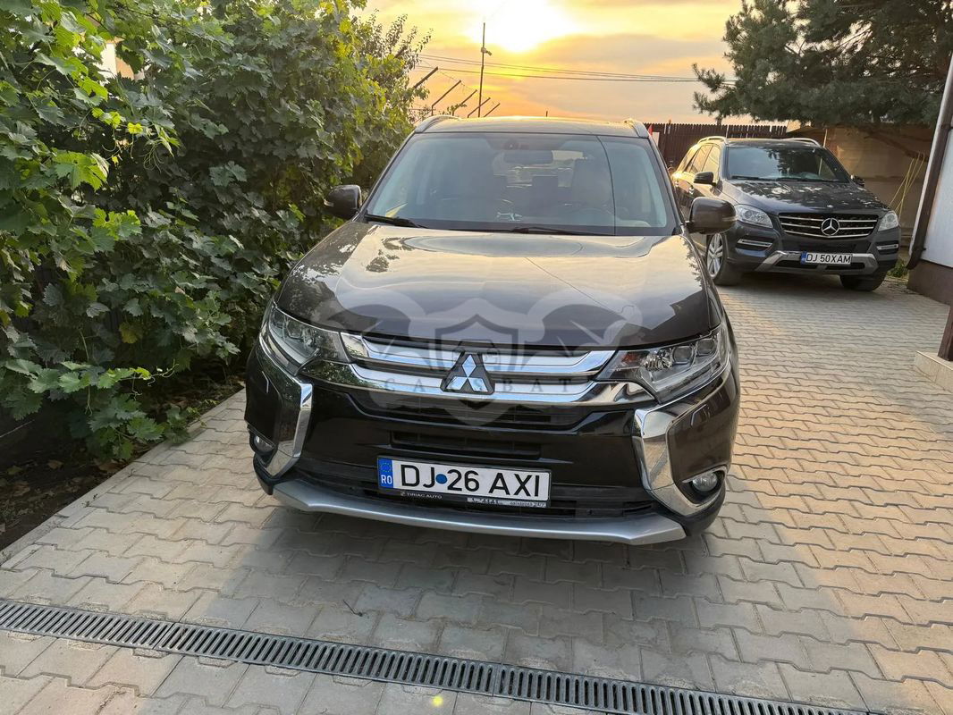 Mitsubishi Outlander III [2012 - 2021] 2.2 DI-D AWD A/T Instyle S62 2015
