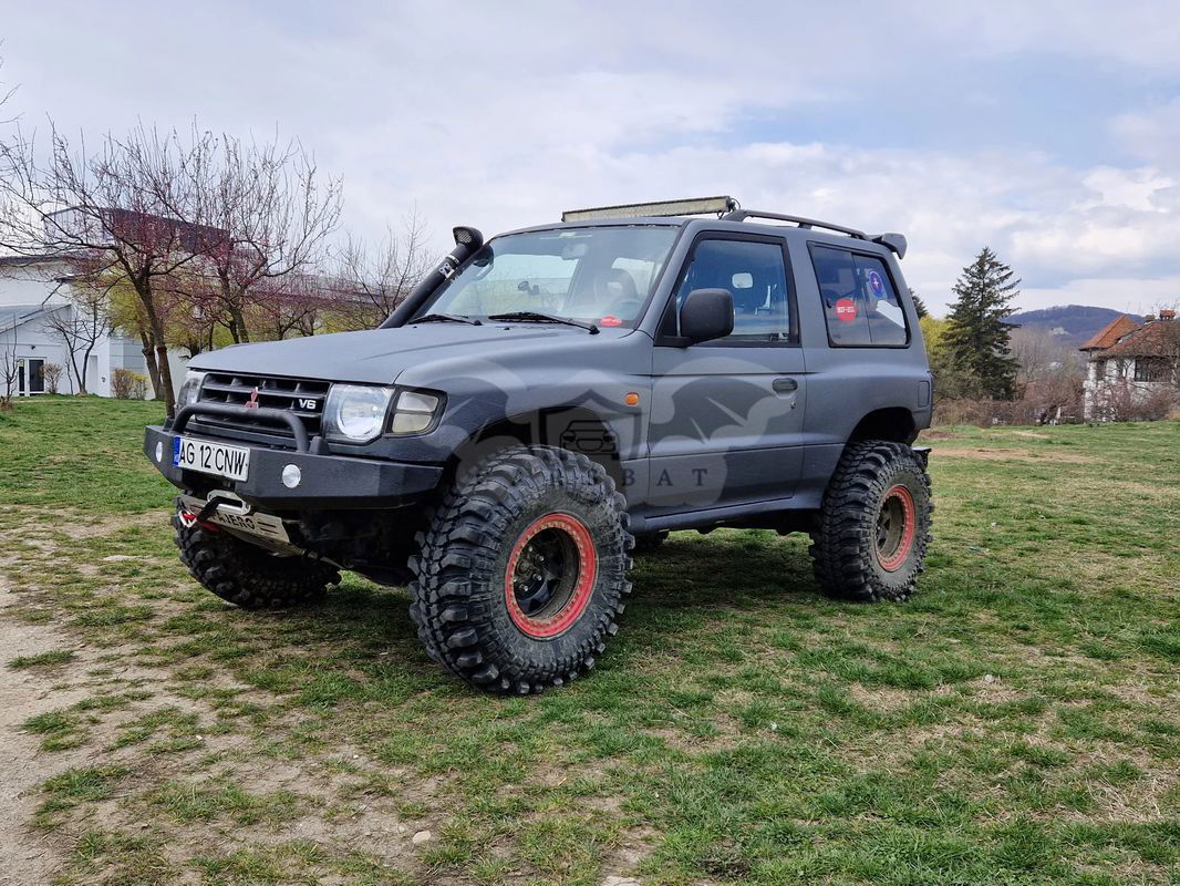Mitsubishi Pajero 2000