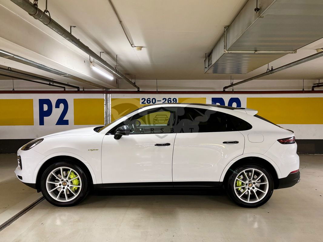 Porsche Cayenne Standard 2020