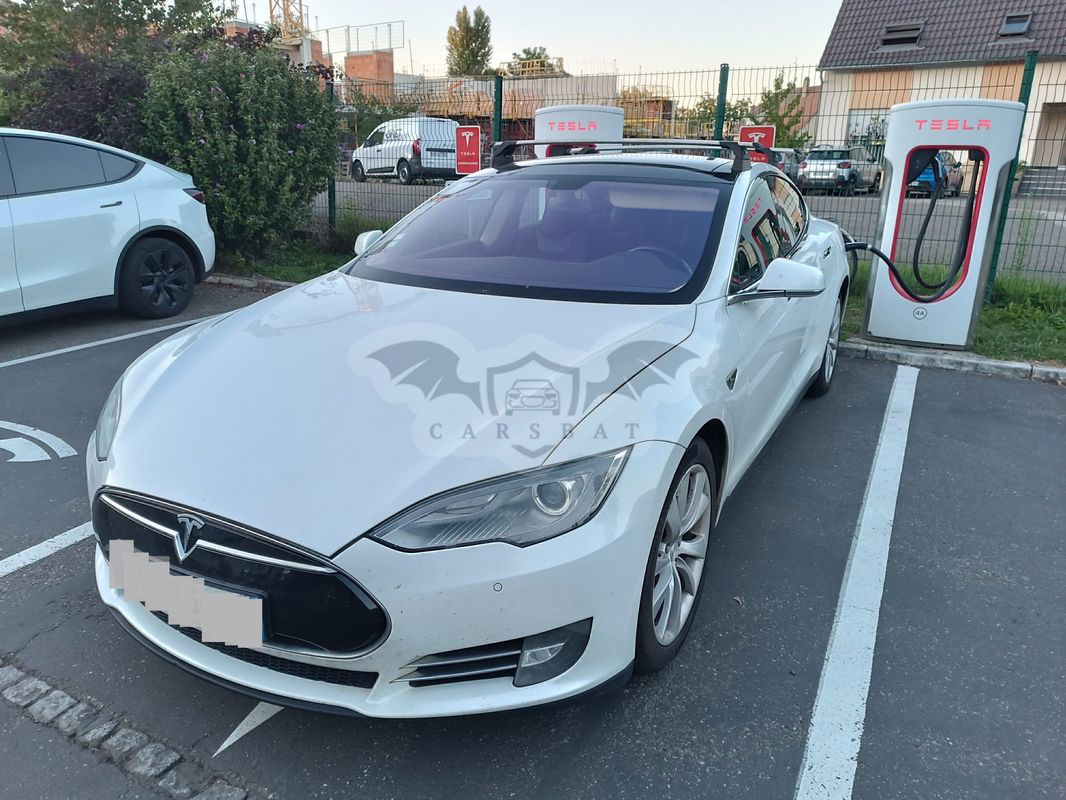 Tesla Model S 90 2013
