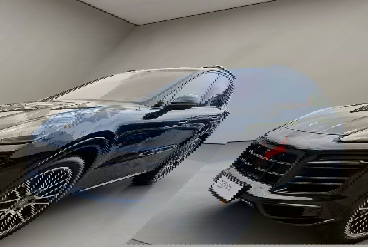 Porsche Cayenne Standard 2022