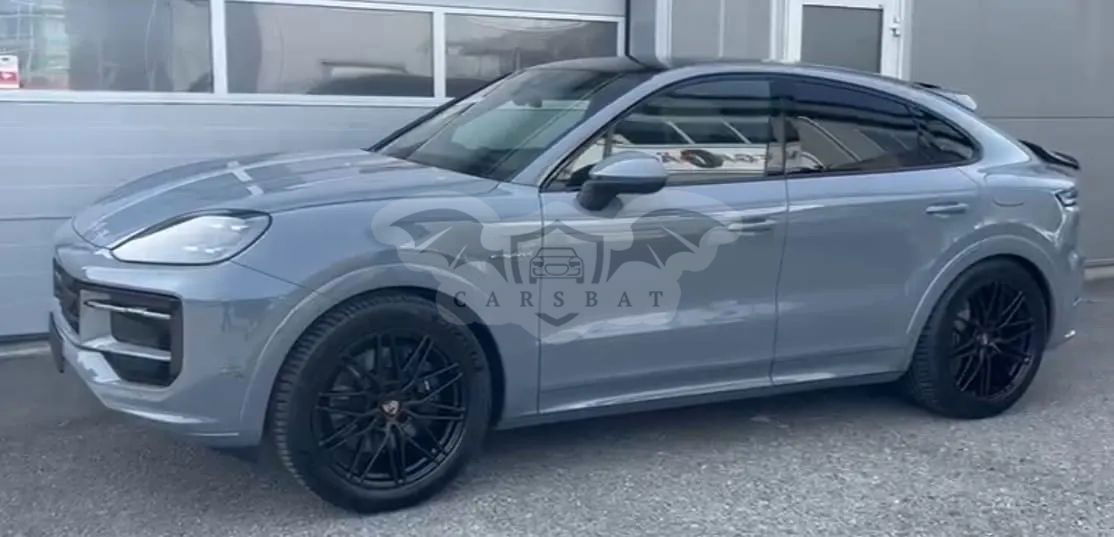 Porsche Cayenne E-Hybrid 2025