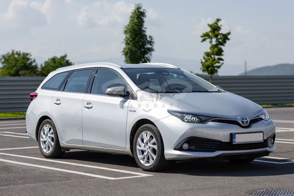 Toyota Auris II [2012 - 2018] 1.8 L VVT-i Hybrid Sol 2015