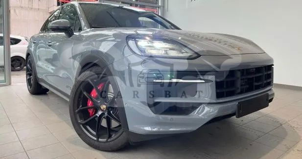 Porsche Cayenne GTS 2025