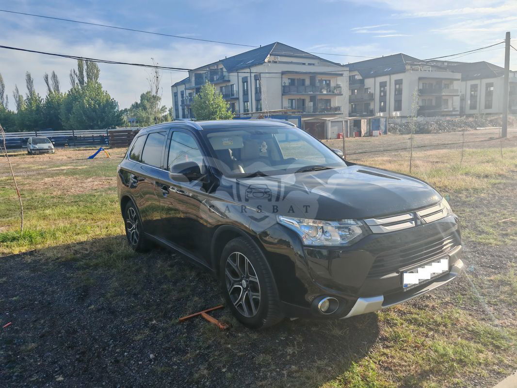 Mitsubishi Outlander III [2012 - 2021] 2.0 Litre MIVEC ASG CVT 4WD Intense 2015