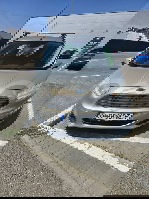 Ford Courier 2015