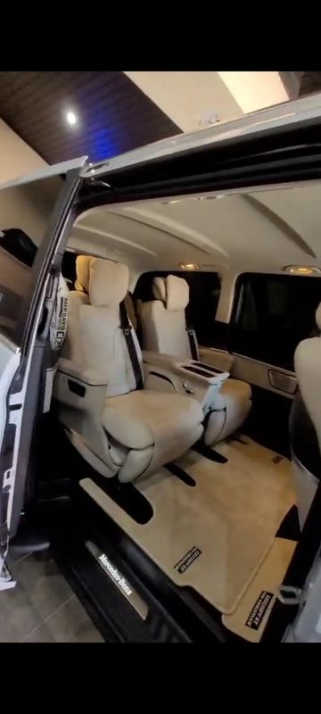 Mercedes-Benz V 300 d Combi Extra-lung 237 CP AWD 9AT Exclusive 2025