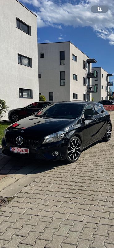 Mercedes-Benz A W176 [2012 - 2018] 180 (BlueEFFICIENCY) 7G-DCT Urban 2013