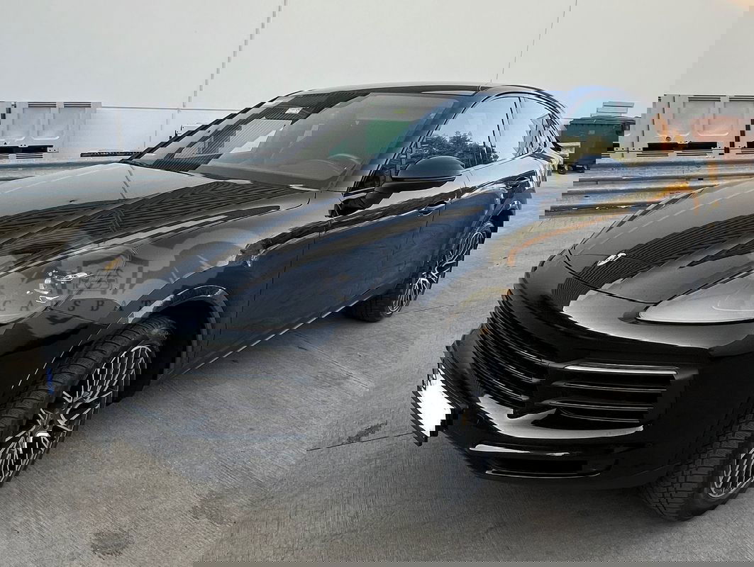 Porsche Cayenne Standard 2020