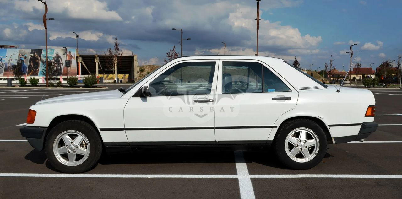 Mercedes-Benz 190 1987