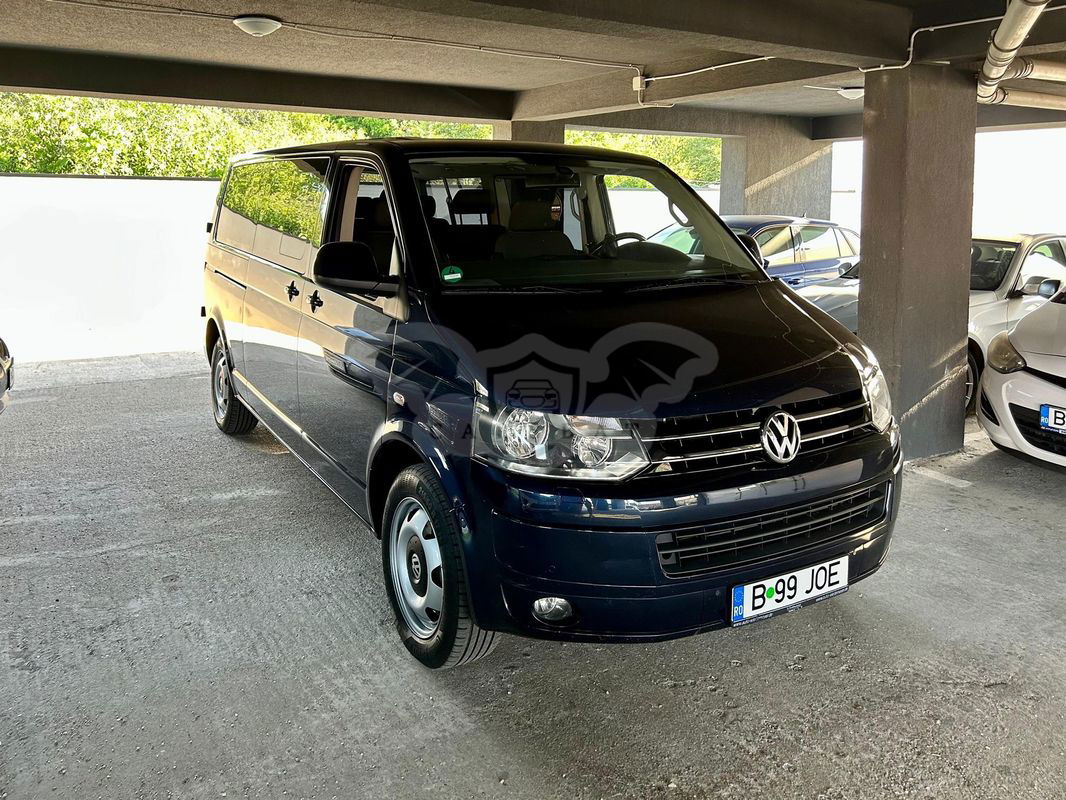 Volkswagen Caravelle 2012
