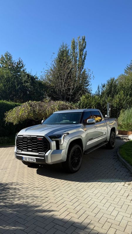 Toyota Tundra III [2021 - Prezent] 2024