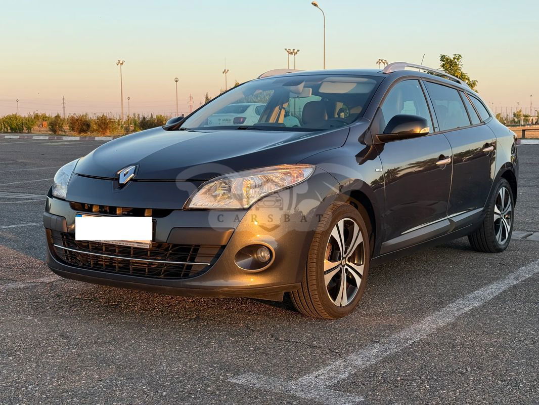 Renault Megane III [2008 - 2016] Grandtour dCi 130 FAP BOSE Edition 2011