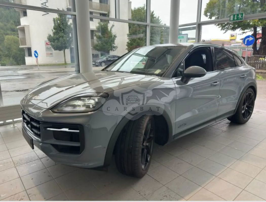 Porsche Cayenne GTS 2025