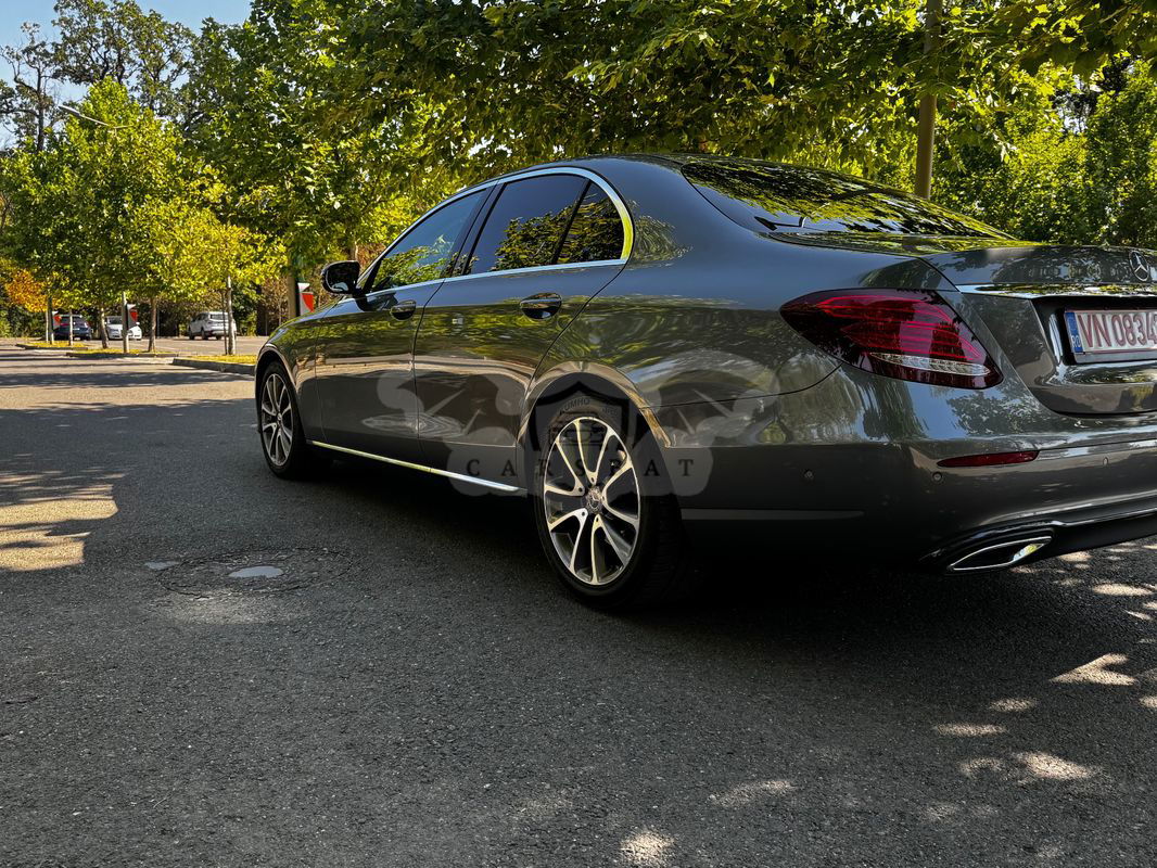 Mercedes-Benz E W213 [2016 - 2023] 200 d 9G-TRONIC 2019
