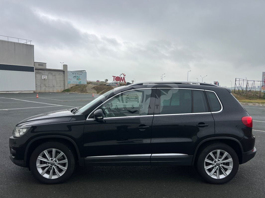 Volkswagen Tiguan 2.0 TDI DPF 4Motion BlueMotion Technology DSG Lounge Sport & Style 2012
