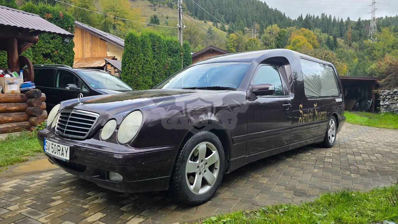 Mercedes-Benz E W210 [1994 - 2002] 220 CDI Estate Aut Classic 2002