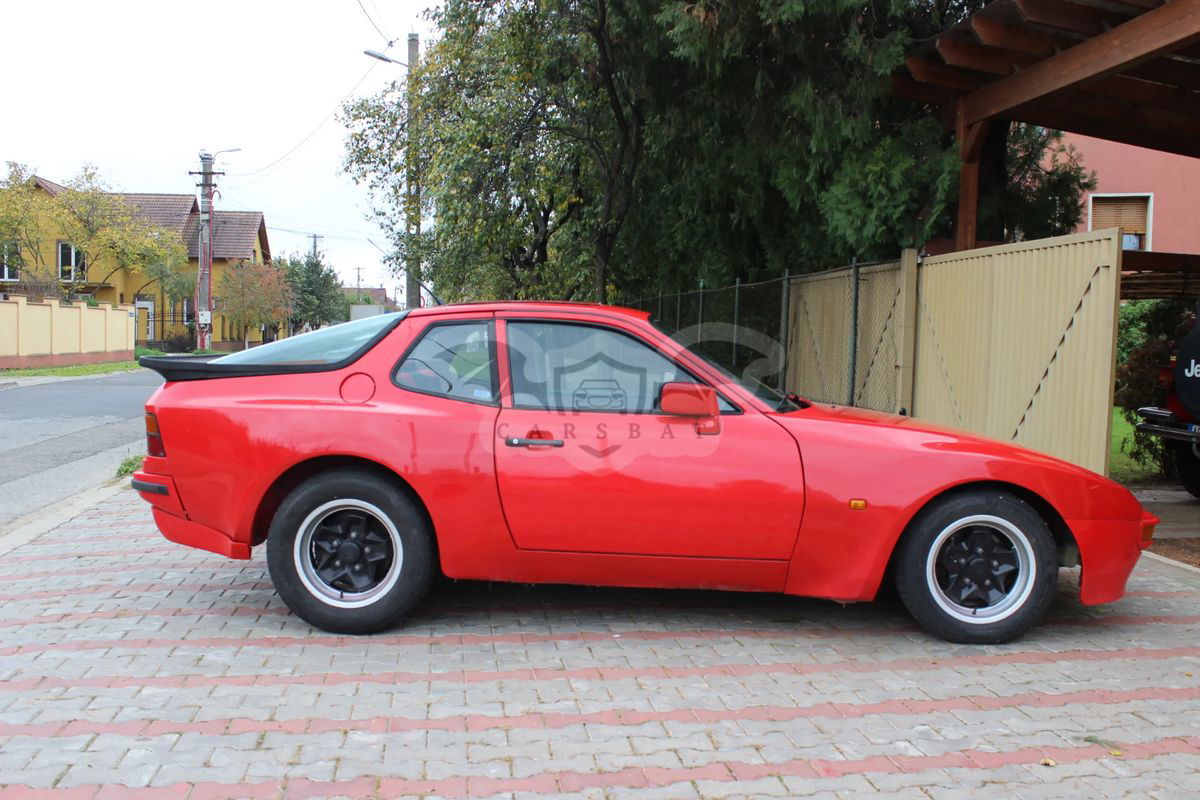 Porsche 944 1984