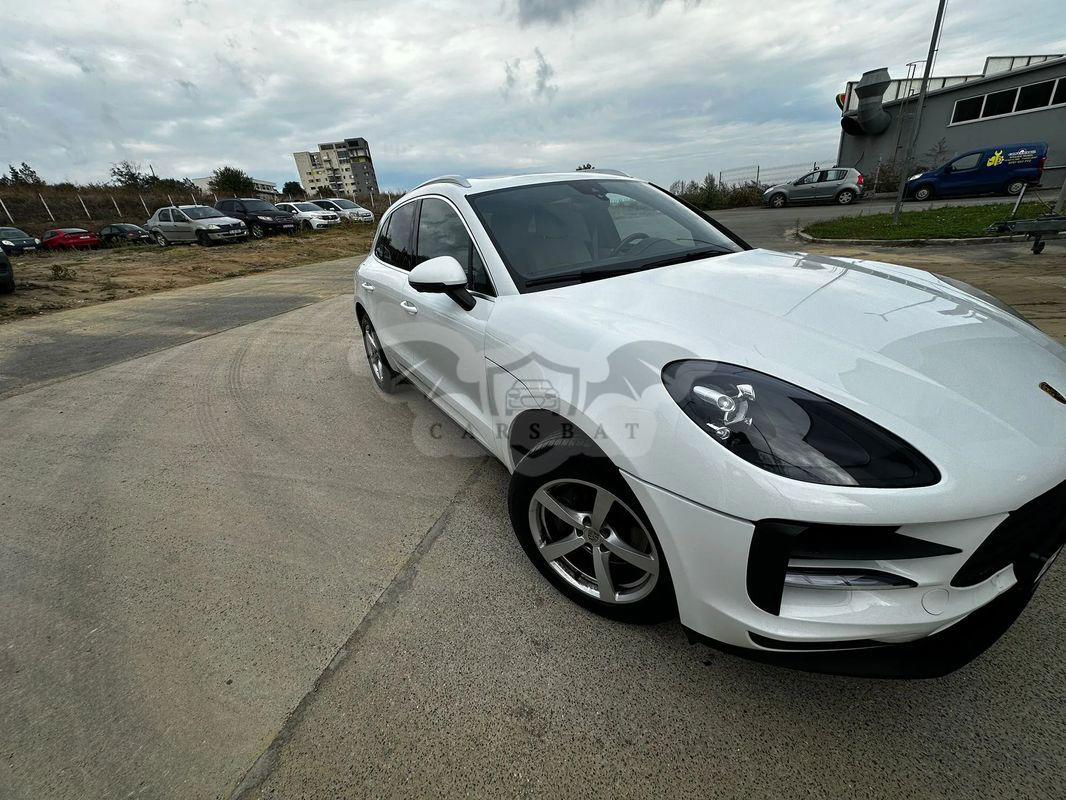 Porsche Macan Standard 2020