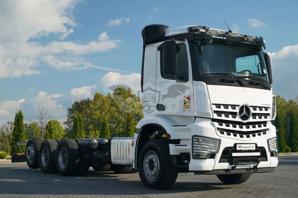 Mercedes-Benz Arocs 2016