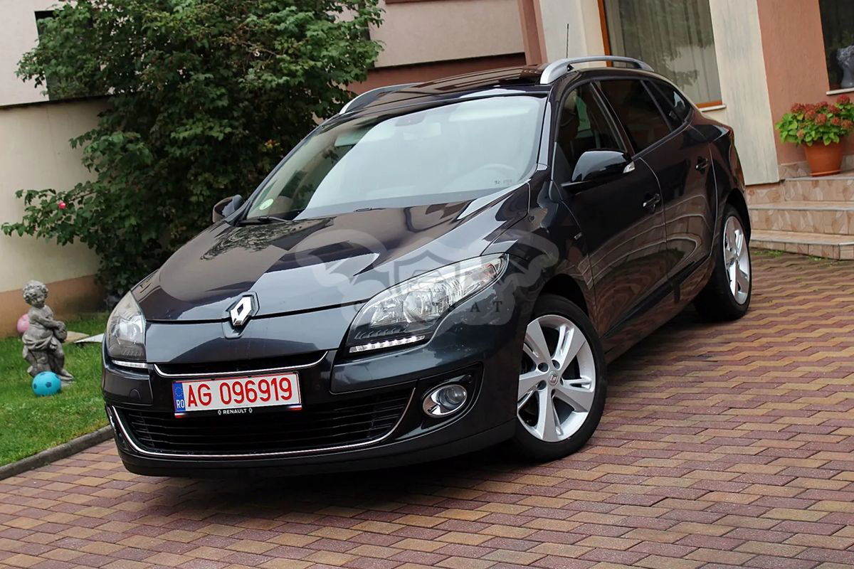 Renault Megane III [2008 - 2016] Grandtour ENERGY dCi 110 Start & Stopp Bose Edition 2013