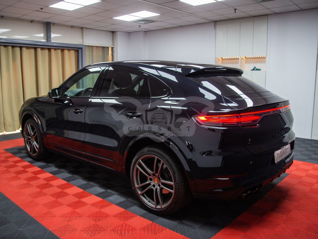 Porsche Cayenne Standard 2021