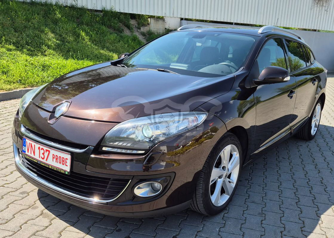 Renault Megane III [2008 - 2016] Grandtour ENERGY dCi 110 Start & Stopp Bose Edition 2013
