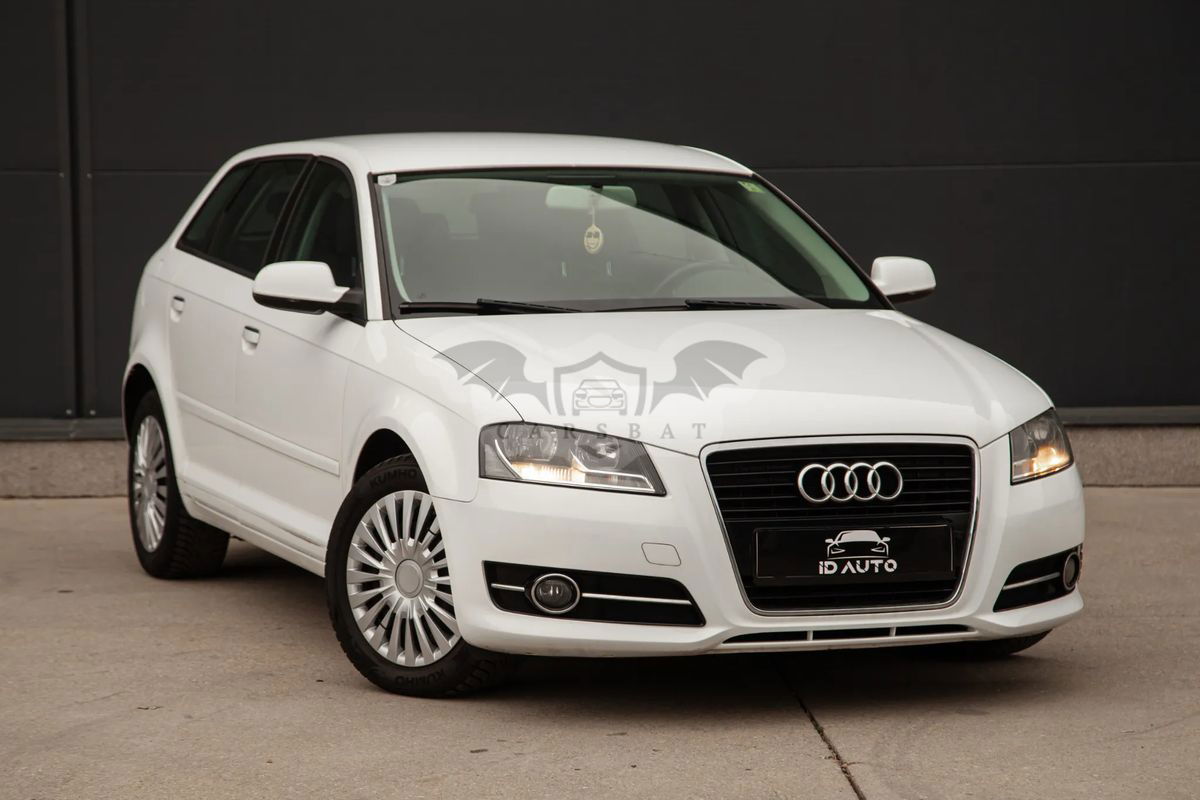 Audi A3 8P [2003 - 2013] 1.6 Sportback Attraction 2010