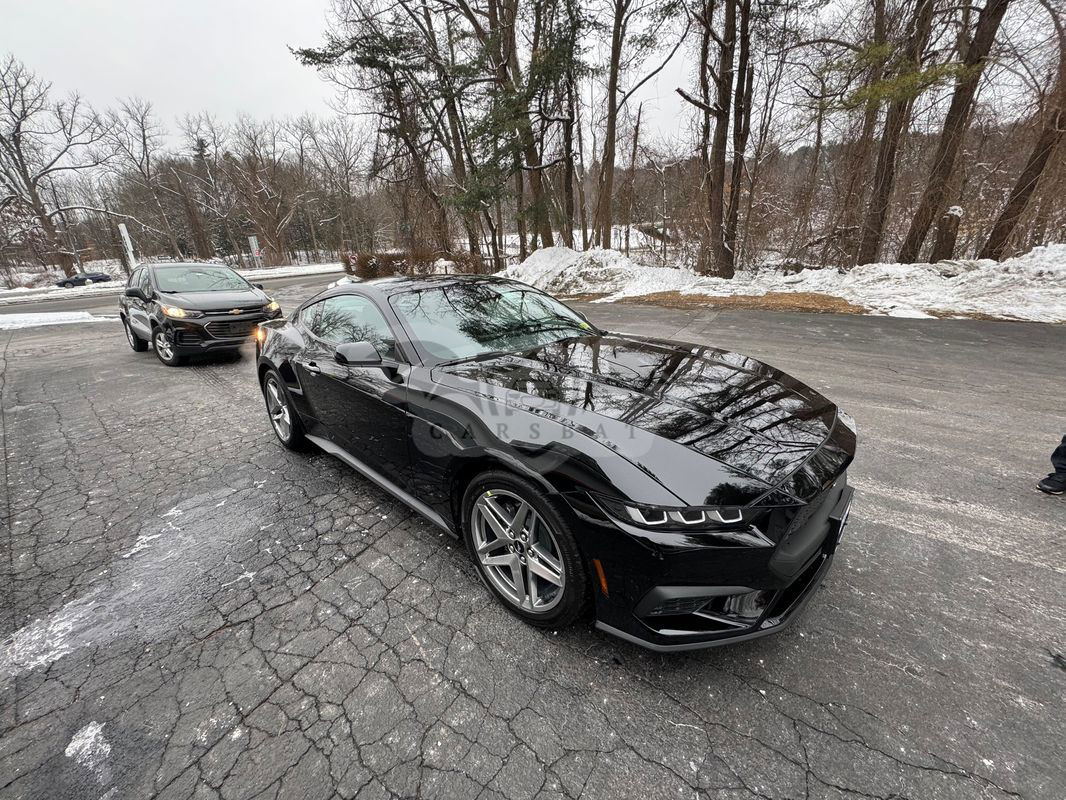 Ford Mustang 2.3 Eco Boost Aut. 2024