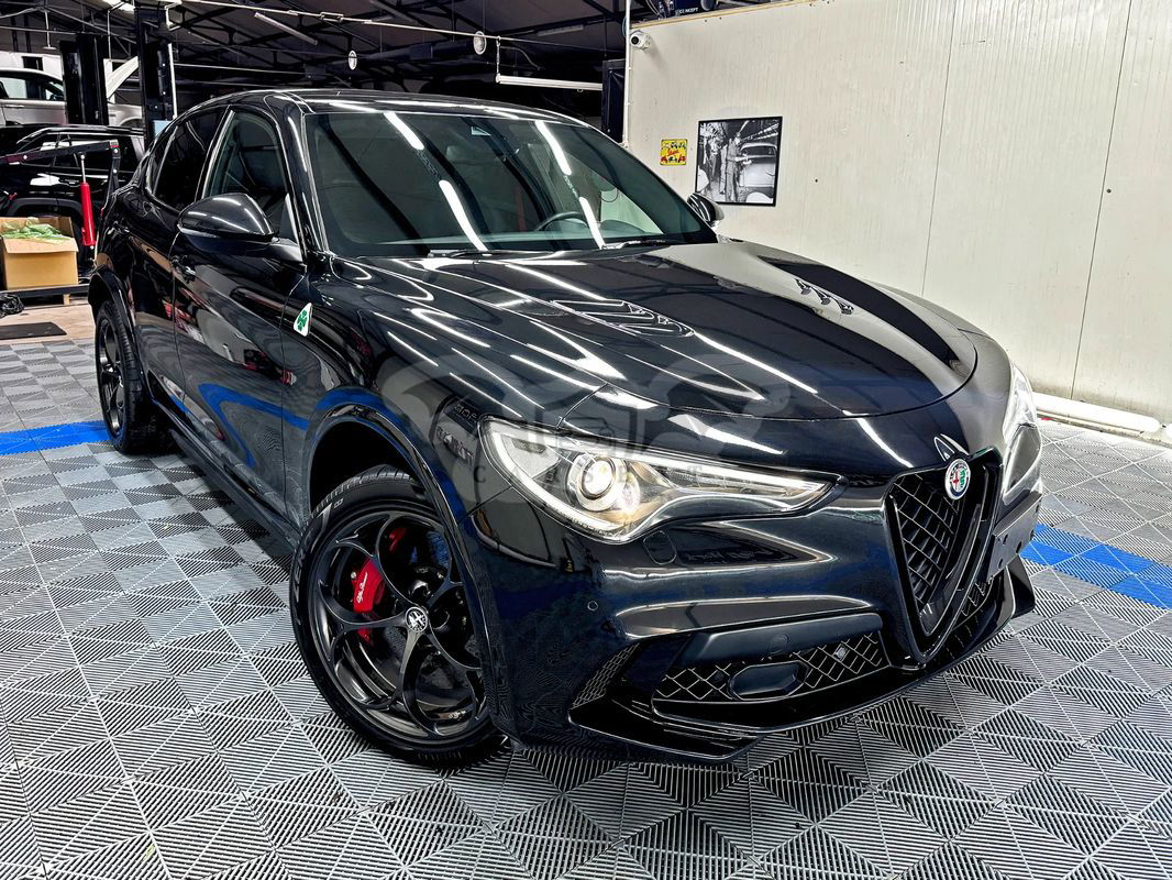 Alfa Romeo Stelvio 2.9 V6 Turbo AWD AT8 Quadrifoglio 2021