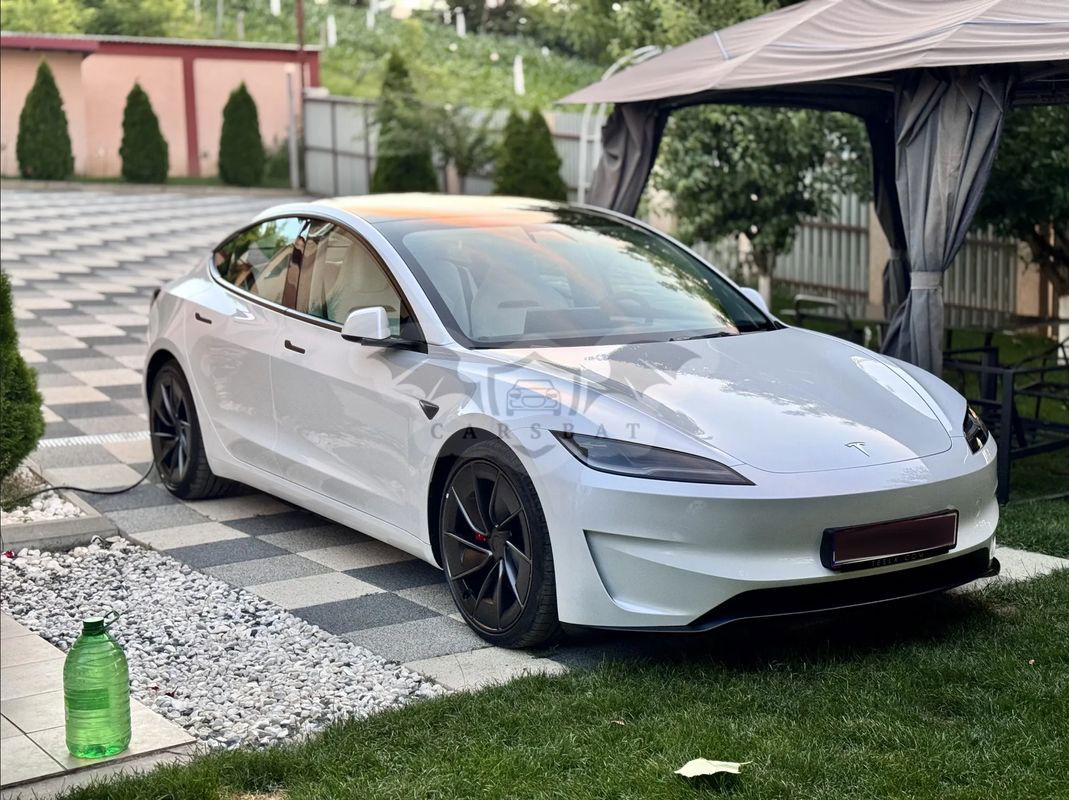 Tesla Model 3 AWD Performance 2024