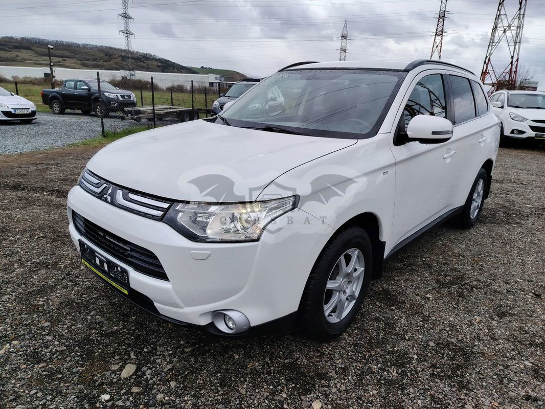 Mitsubishi Outlander III [2012 - 2021] 2.2 DI-D 4WD Automatik Diamant Edition 2014