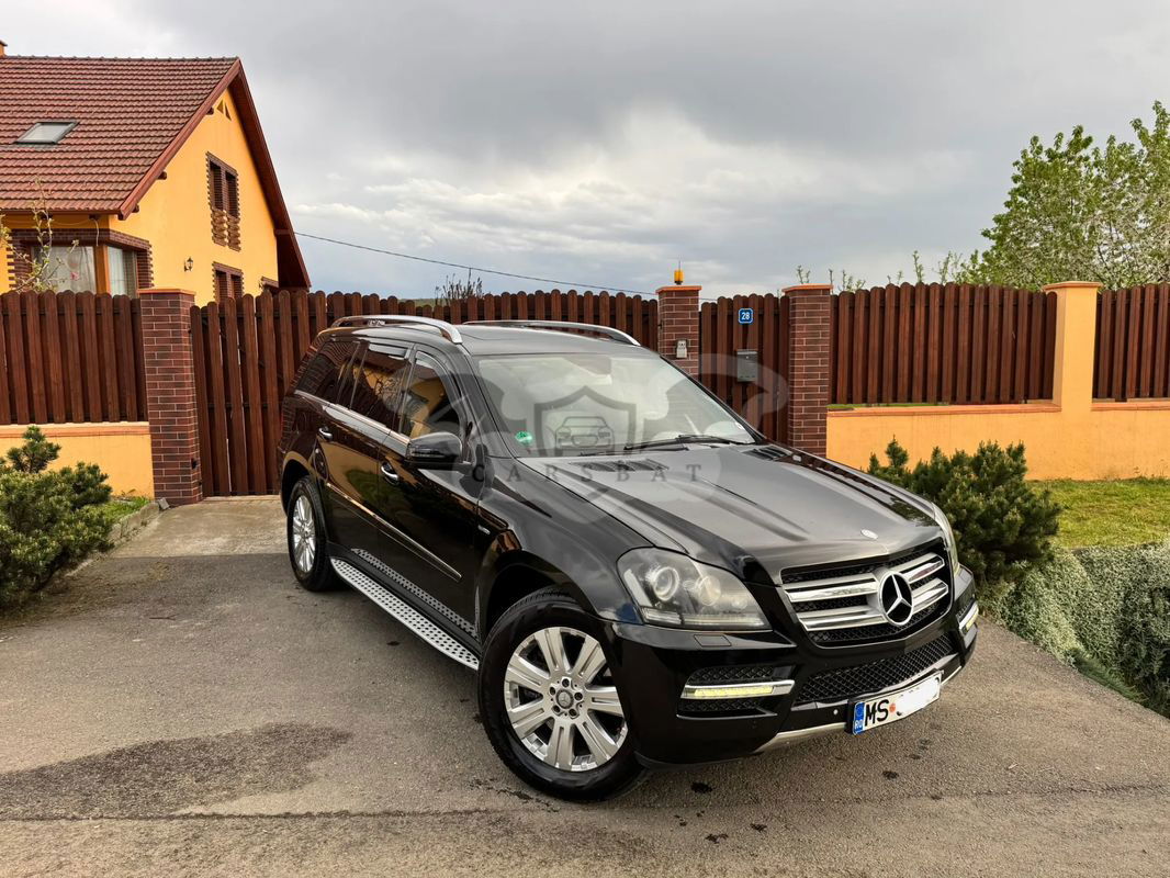 Mercedes-Benz GL X164 [2006 - 2012] 350 BlueTEC 4Matic 7G-TRONIC 2011