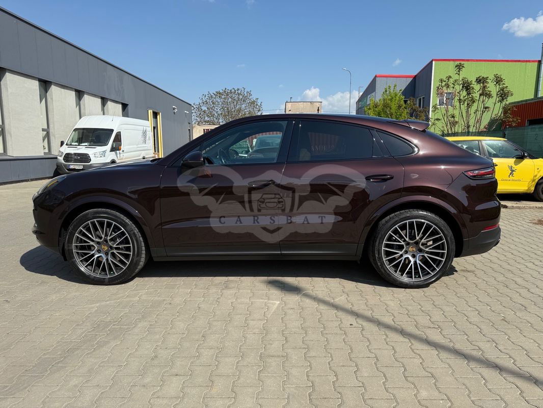 Porsche Cayenne 2021